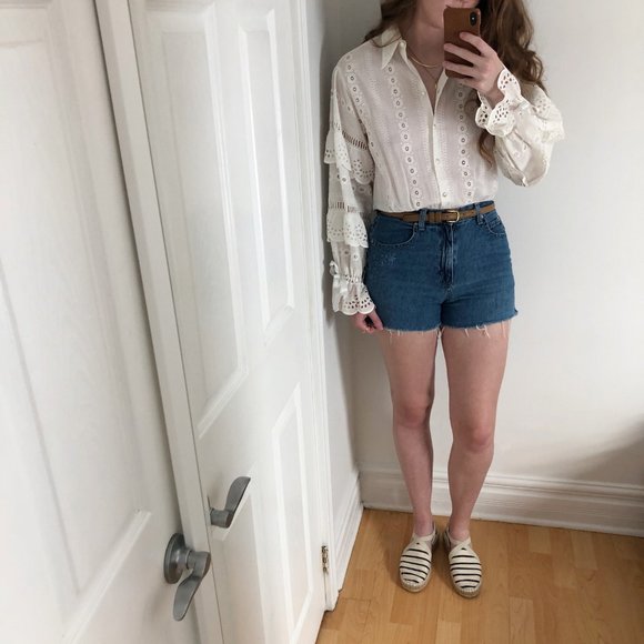 Vintage Denim Distressed High Waisted Jean Shorts - Picture 3 of 9